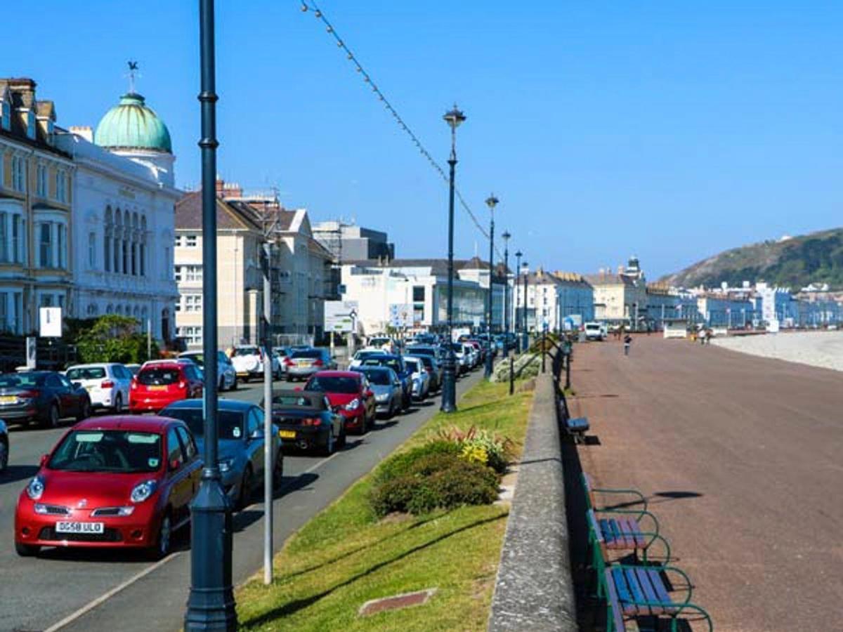 Royal Manor Park Apartment Llandudno Exterior photo